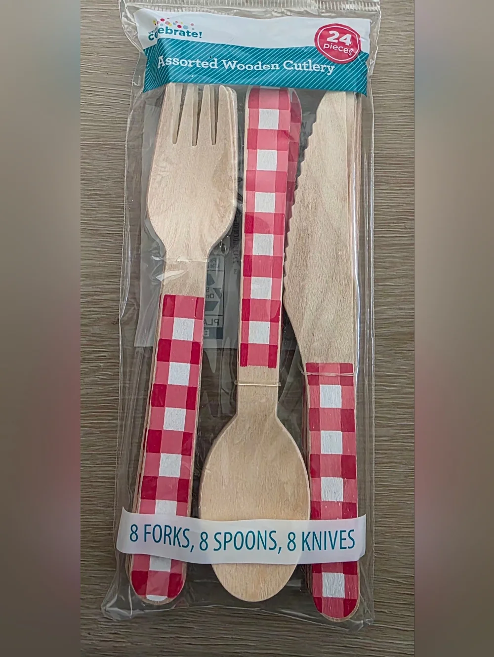 New 4 Packs Assorted Wooden Cutlery Set with Red Gingham Handles - 96 Pieces